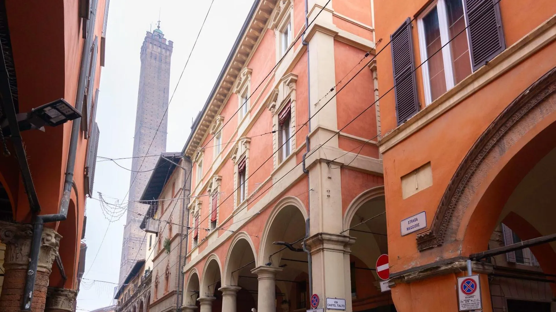 Le Torri, Bologna By Short Holidays 0*,  Italien